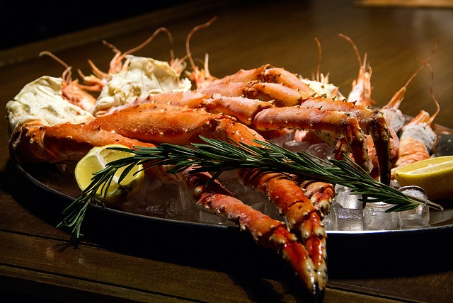 Crab dinner plate
